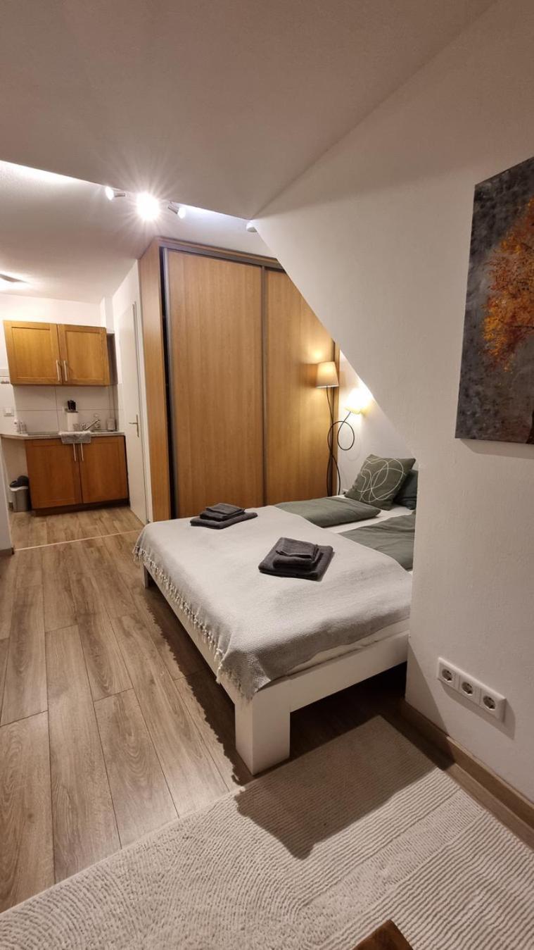 Ferienwohnung "Elsnerstrasse" Nuremberg Bagian luar foto
