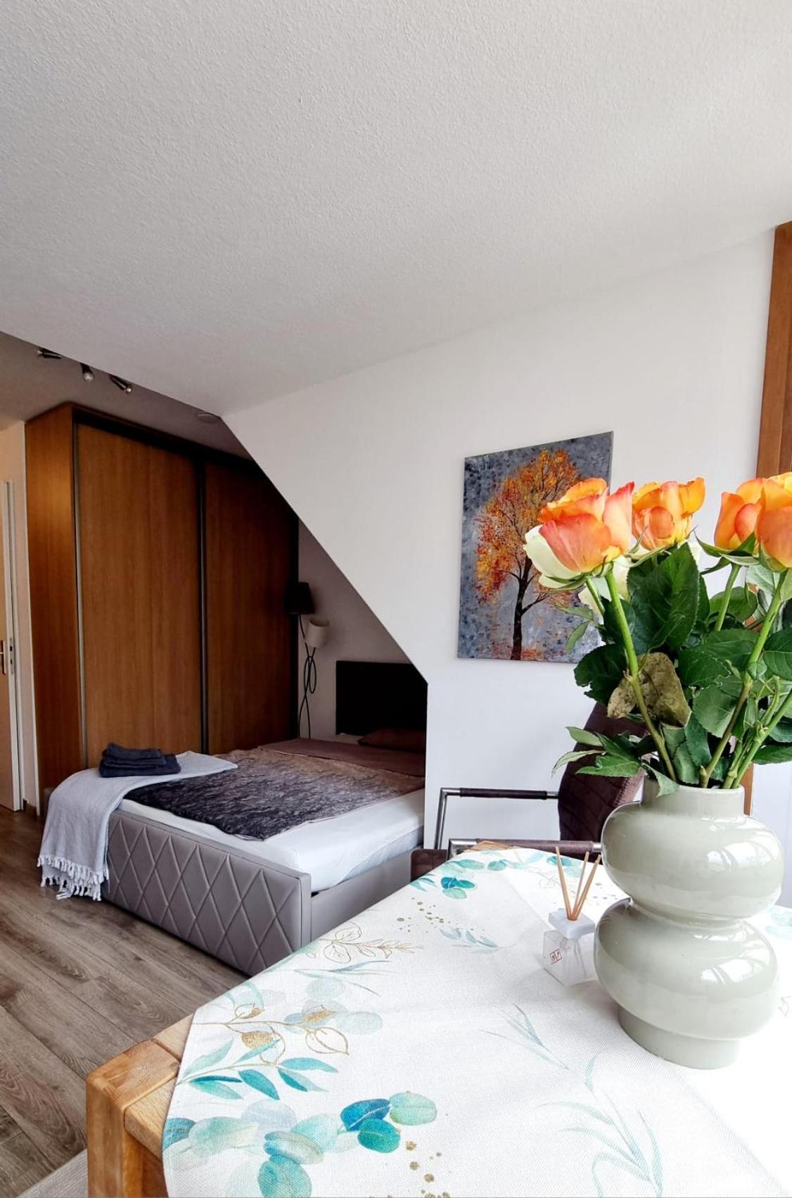 Ferienwohnung "Elsnerstrasse" Nuremberg Bagian luar foto